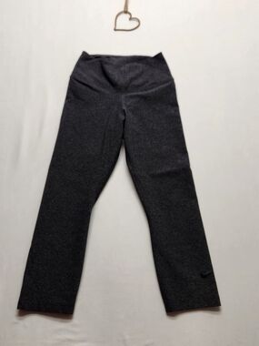 ⭐ Nike Dri-FIT One Legend Charcoal Grey Cropped Leggings Yoga Size Small